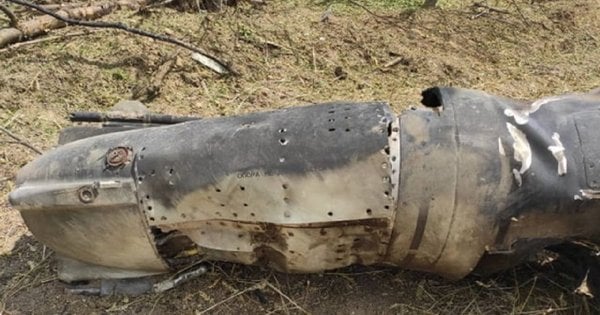 Українські захисники вночі збили російську ракету і дев'ять дронів-камікадзе