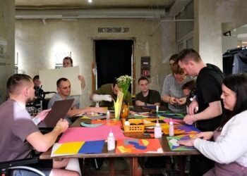 У муніципальному мистецькому центрі Львова проводять художню терапію ветеранів