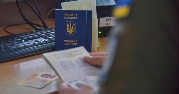 У Львові представник благодійного фонду через суд скасував заборону на виїзд за кордон