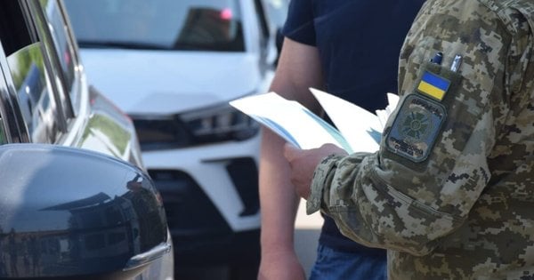На Рівненщині судили засновника благодійного фонду, через який 38 чоловіків втекли за кордон