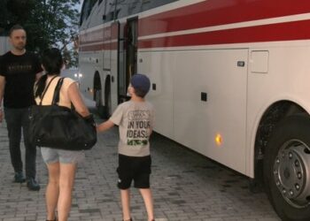 До Львова перед евакуацією до Німеччини привезли важкохворих пацієнтів київського «Охматдиту»