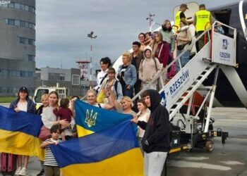 З Лівану до Польщі евакуювали перших 30 українців