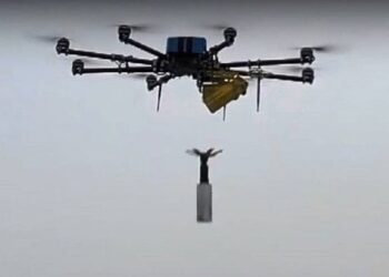 Росіяни на Херсонщині скинули з дрона вибухівку на 12-річного хлопця