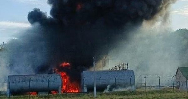 У Бєлгородській області внаслідок дронової атаки загорівся склад з паливом