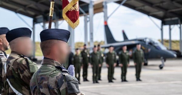 Перша група українських пілотів завершила навчання у Франції