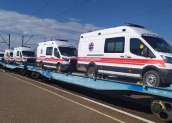 НАТО передало Україні 65 карет швидкої допомоги