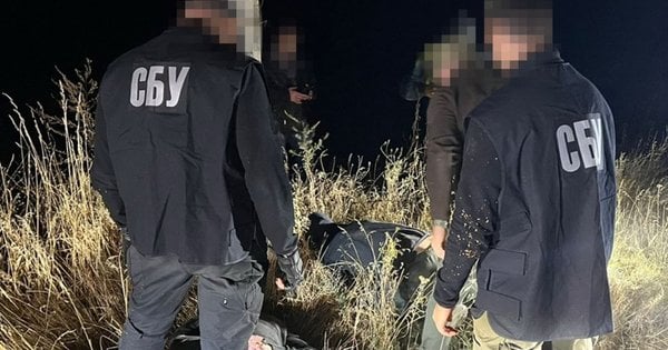 Двох російських агентів викрили на онлайн-коригуванні ракетних ударів по Україні