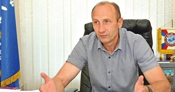 СБУ викрила воєнного злочинця, який готує кримських школярів до війни проти України