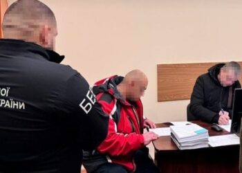 На Закарпатті офіцер з депутатом привласнили понад 2 млн грн під час ремонту військової частини