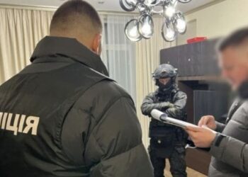 Нацполіція викрила екснардепа та його синів, які продовжували бізнес в окупації