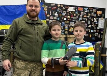 Львівський школяр віддав виграні на олімпіаді гроші на ЗСУ і отримав подарунок від міста