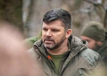 Володимир Зеленський звільнив Андрія Гнатова з посади командувача Об’єднаних сил ЗСУ