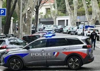 У Франції двоє науковців зізнались в нападі на російське генконсульство в Марселі