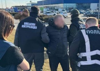 Львів’янин за 11,5 тис. доларів обіцяв перевести військового у тиловий підрозділ