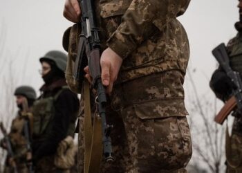 Офіс президента анонсував розширення програми «Контракт 18-24»