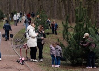 У Стрийському парку у Львові відкрили Пагорб памʼяті на честь полеглих захисників