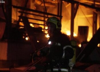 Внаслідок російської атаки у Києві стались кілька пожеж, є постраждалі