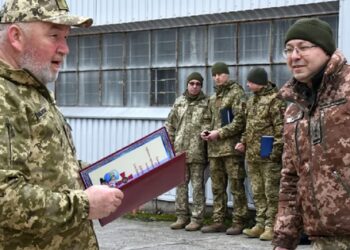 Підозрюваного у провалі оборони Харківщини командира батальйону звільнили з-під варти