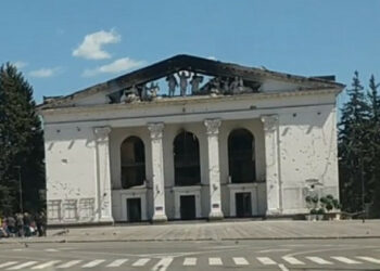 Okupanti zavedli v Mariupolu jednorázové propustky pro pohyb po městě