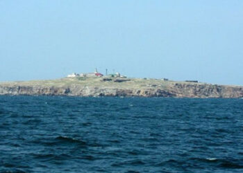 Ozbrojené síly znovu zasáhly ruské pozice na ostrově Zmiiny