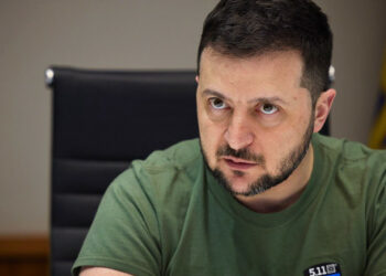 Ukrajina se kvůli ukončení války nevzdá Donbasu a bude bojovat, - Zelenskyj