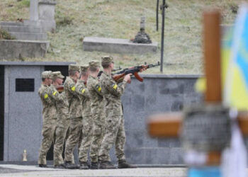 Ve Lvově se konala vzpomínka na hrdiny Ukrajiny. Foto dne