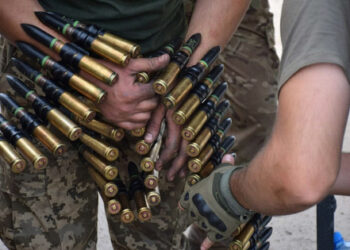 Vojáci ozbrojených sil odráželi nepřátelské útoky ve třech směrech