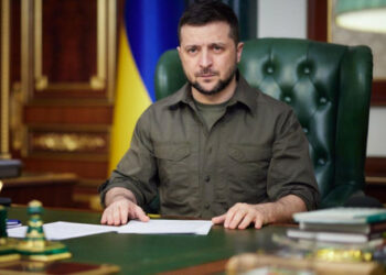 Zelenskyj vyzval Západ, aby zcela uzavřel hranice pro všechny Rusy