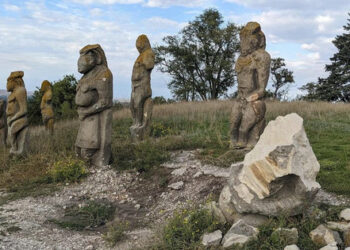 Okupanti zničili starověký památník na hoře Kremenets poblíž Izyumu