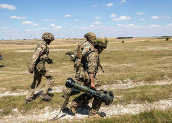 Velká Británie rozšíří výcvikový program pro ukrajinskou armádu