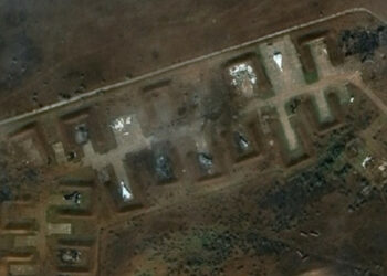 Zalužnyj potvrdil zapojení Ozbrojených sil Ukrajiny do úderů na leteckou základnu na Krymu