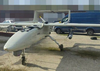 Průzkumníci ukázali vycpávku íránských bojových průzkumných dronů Mohajer-6 (video)