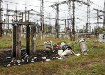 Ruské ostřelování poškodilo asi 30 % ukrajinské energetické infrastruktury