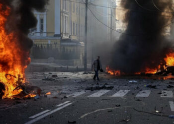 Rusko plánovalo masivní ostřelování Ukrajiny před výbuchem na krymském mostě – Kirby