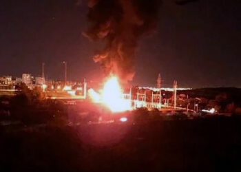 V Belgorodu, po příletu rakety, elektrická rozvodna začala hořet (foto, video)