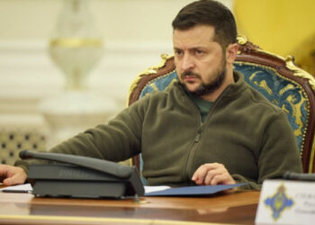 Zelenskyj prohlásil Putinovy dekrety o "nezávislosti" ukrajinských regionů za neplatné