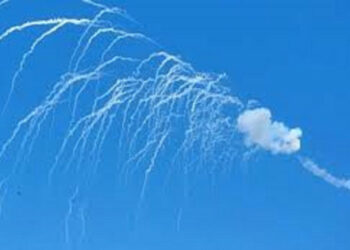 Síly protivzdušné obrany sestřelily 51 ze 70 ruských raket při masivním útoku