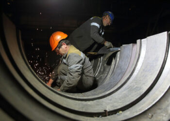 "Celá země se nebude moci ponořit do temnoty"