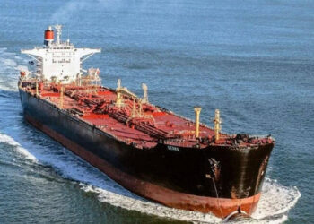 Vývoz ropy z Ruska se zhroutil uprostřed sankcí G7 a EU, tvrdí Bloomberg