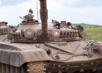 Slovensko vyhlásilo podmínku okamžitého přesunu sovětských tanků na Ukrajinu