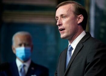 Spojené státy obviňují Írán z napomáhání ruským válečným zločinům na Ukrajině