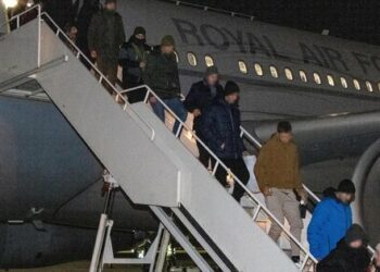 Ukrajinské tankery dorazily do Velké Británie studovat na Challenger 2