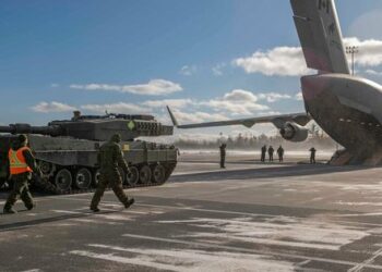 První tank Leopard 2 z Kanady byl poslán na Ukrajinu