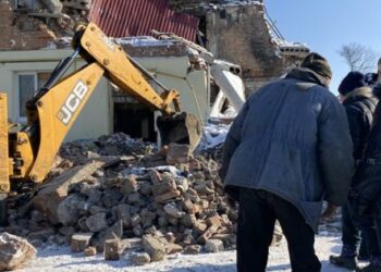 До відбудови територій та гуманітарної допомоги залучили 8500 безробітних