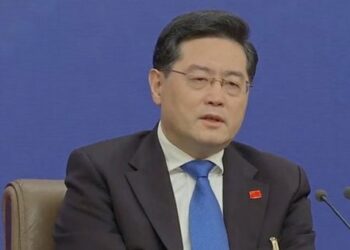 Китай натякнув, що може дати зброю Росії у відповідь на озброєння Тайваню