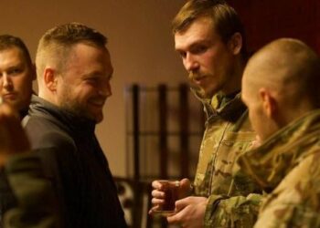 Дружина «Редіса» розповіла, як живуть в Туреччині інтерновані командири «Азова»