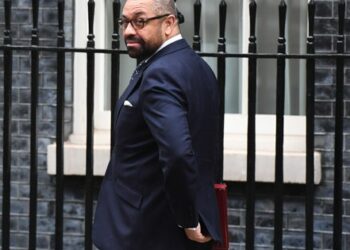 Велика Британія назвала умову скасування санкцій проти Росії