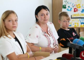 Родина поранених на вокзалі краматорців повернулася до Львова після протезування у США