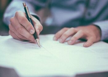 Нацкомісія зі стандартів державної мови дозволила писати назву Росії з маленької букви