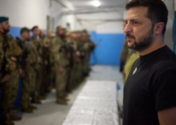 Зеленський відвідав і нагородив українських військових на Донеччині (фото, відео)